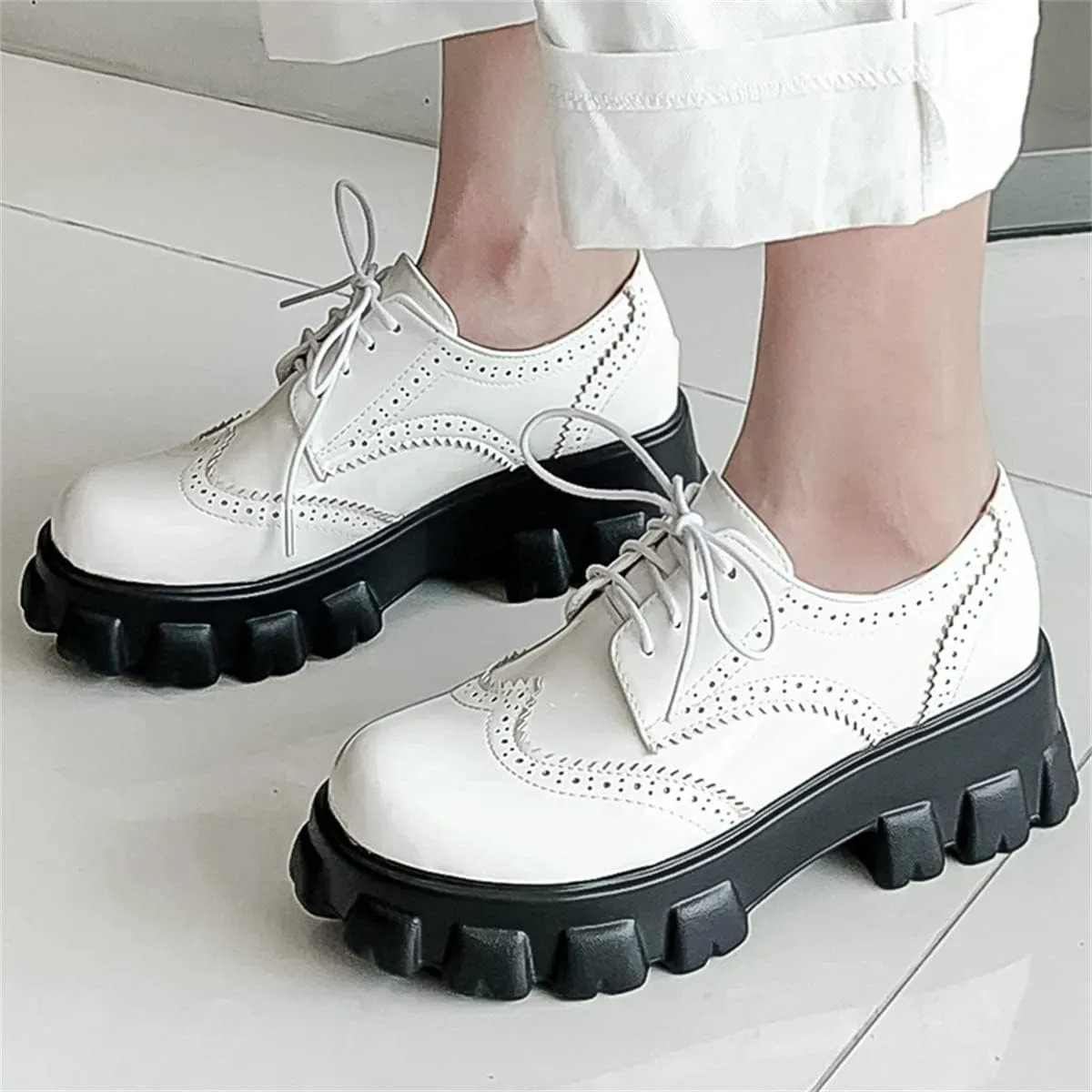 Betastella Women's Patent Leather Oxfords Chunky Heels Lace Up Brogue Shoes
