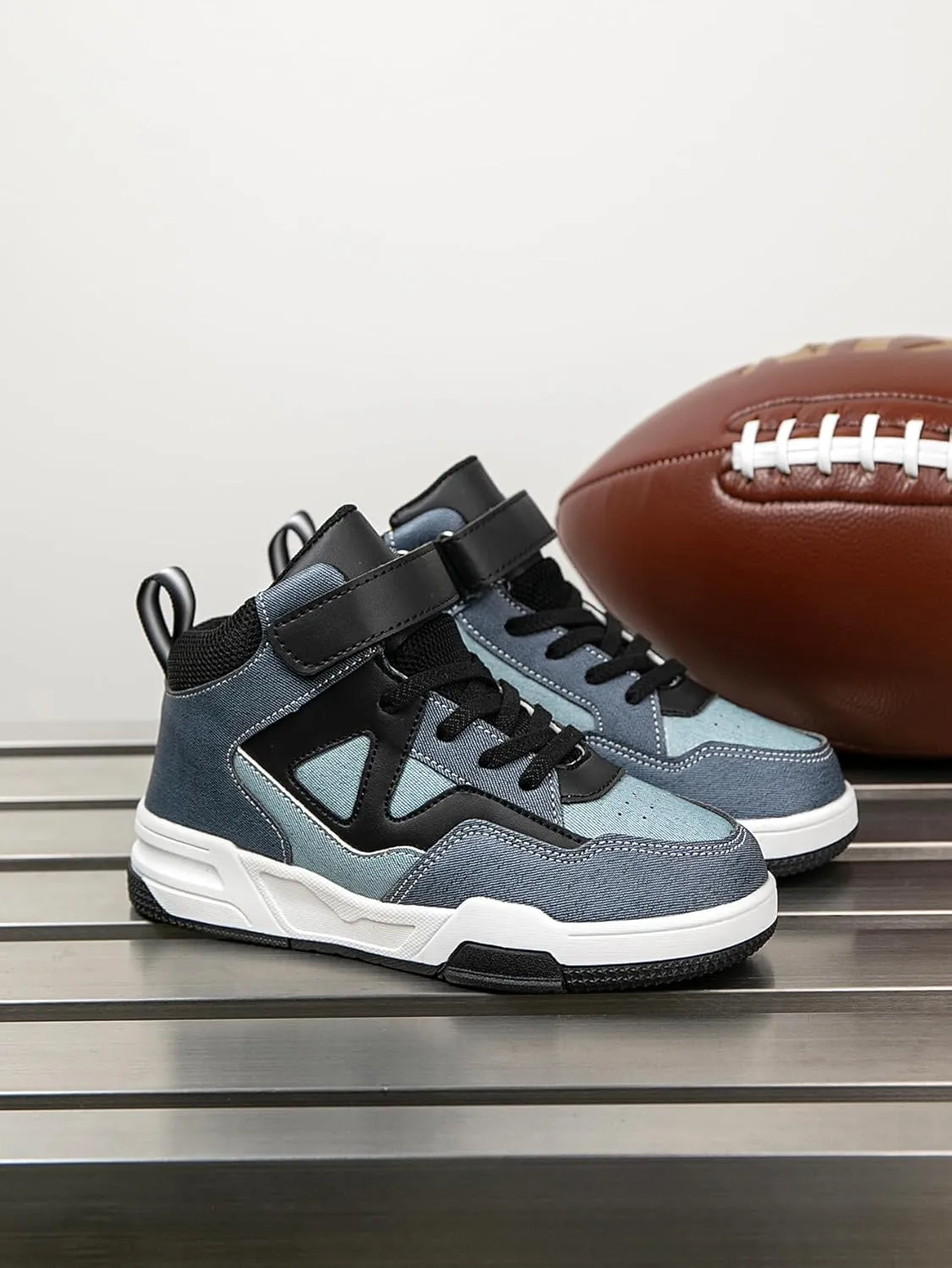 Boys Girls Outdoor Indoor Board Shoes with Leather Upper, Breathable and Comfortable with Soft Padded Neck, Fashionable Retro Street Style, Basketball Shoes Suitable for All Seasons