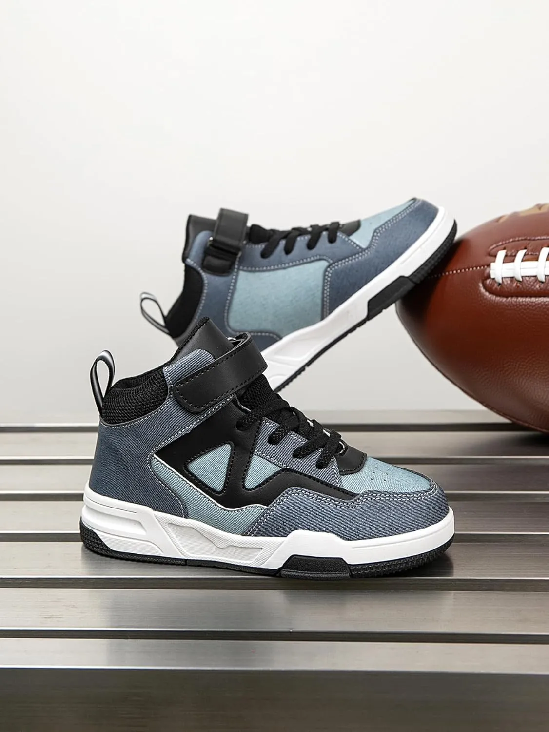 Boys Girls Outdoor Indoor Board Shoes with Leather Upper, Breathable and Comfortable with Soft Padded Neck, Fashionable Retro Street Style, Basketball Shoes Suitable for All Seasons