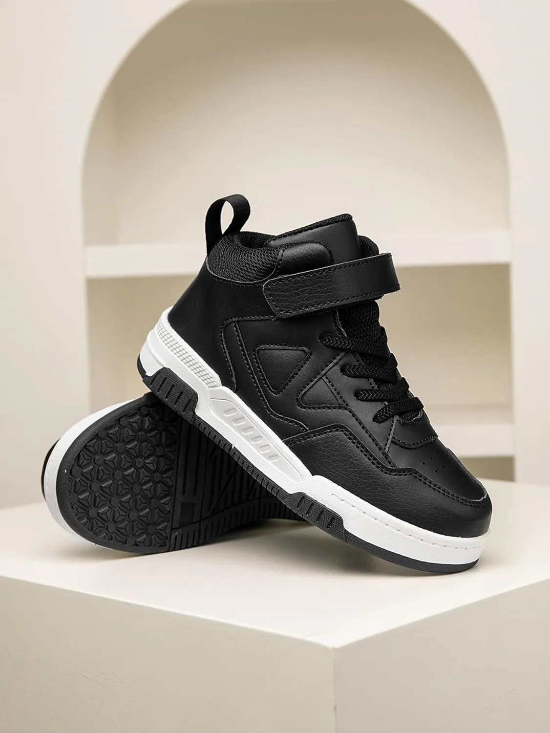 Boys Girls Outdoor Sports Board Shoes with Leather Upper, Breathable and Comfortable with Soft Padded Neck, Fashionable Retro Street Style, Basketball Shoes Suitable for All Seasons