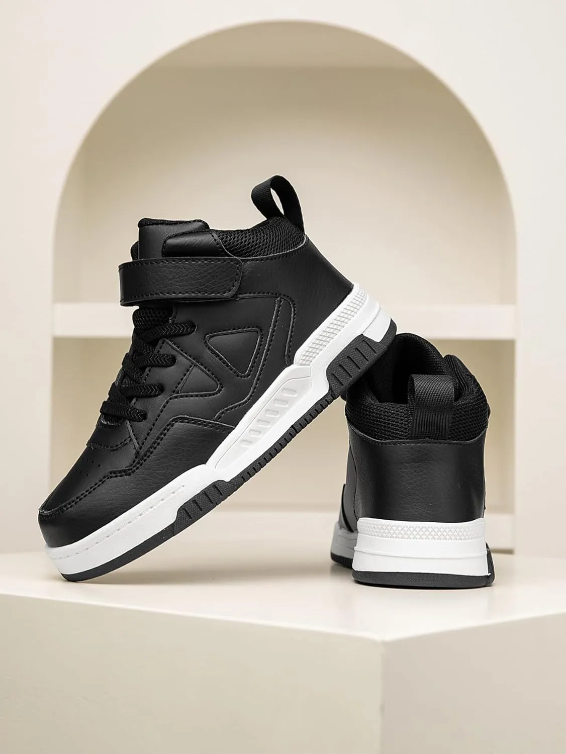 Boys Girls Outdoor Sports Board Shoes with Leather Upper, Breathable and Comfortable with Soft Padded Neck, Fashionable Retro Street Style, Basketball Shoes Suitable for All Seasons