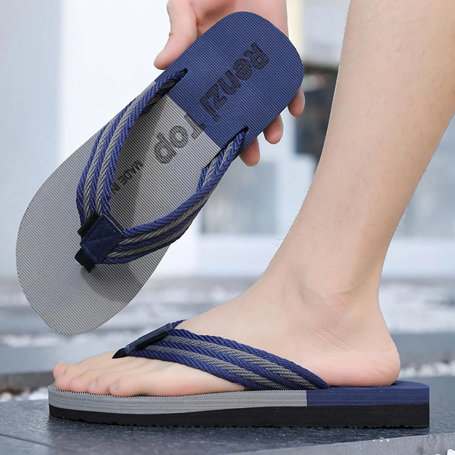 Foreign Trade Flip Flops for Men Beach Slippers for Men Summer Non Slip External Wearing with Toe Slip Slide Toddlers