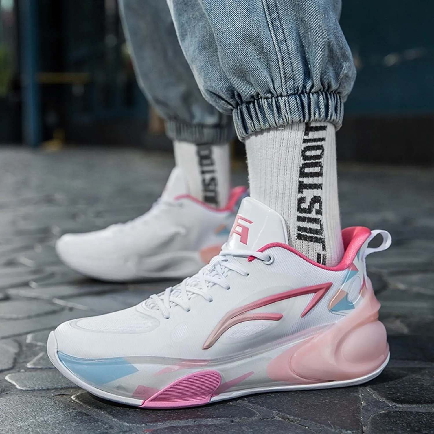 Men's and Women's Basketball Shoes Breathable Non-Slip Outdoor Fashion Sneakers Indoor Rebound Cushioning Training Running Basketball Sneakers