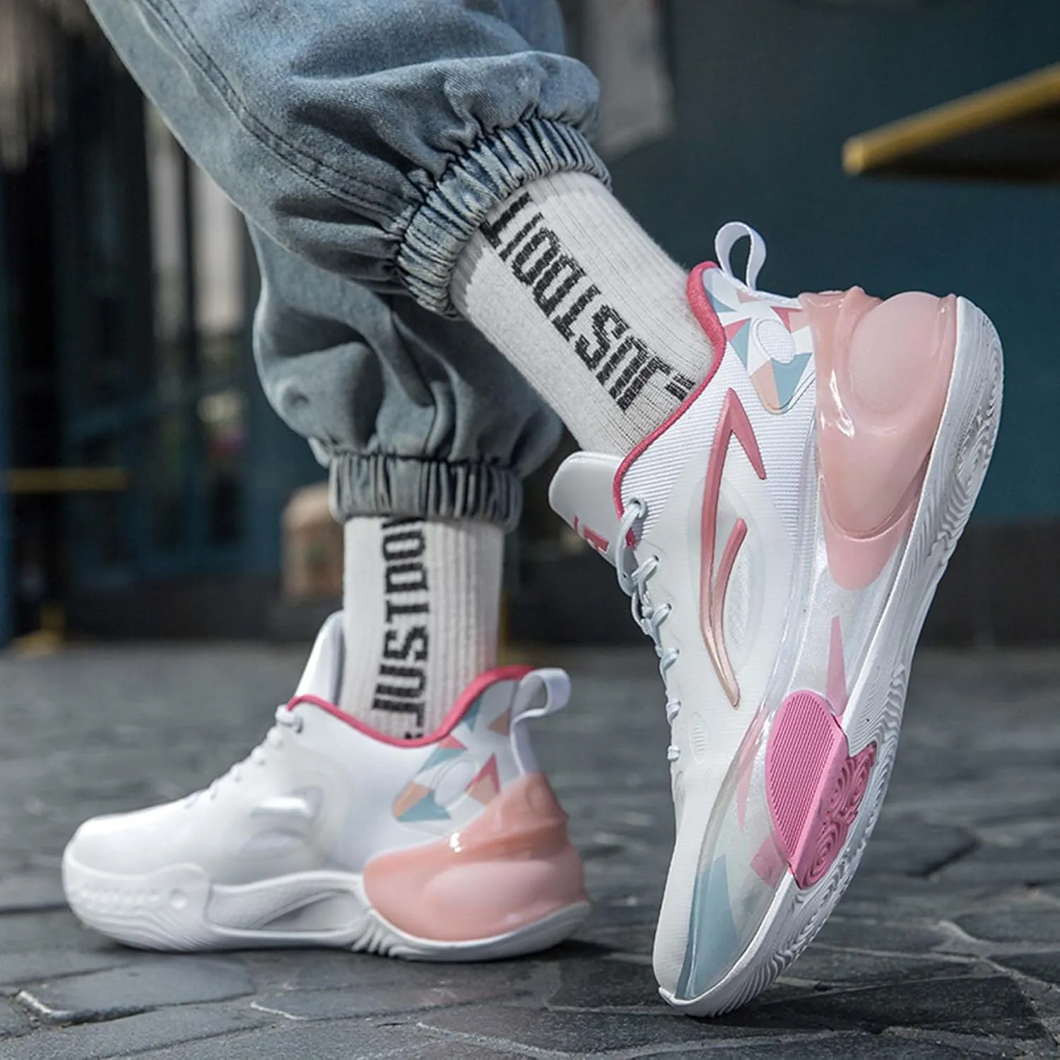 Men's and Women's Basketball Shoes Breathable Non-Slip Outdoor Fashion Sneakers Indoor Rebound Cushioning Training Running Basketball Sneakers
