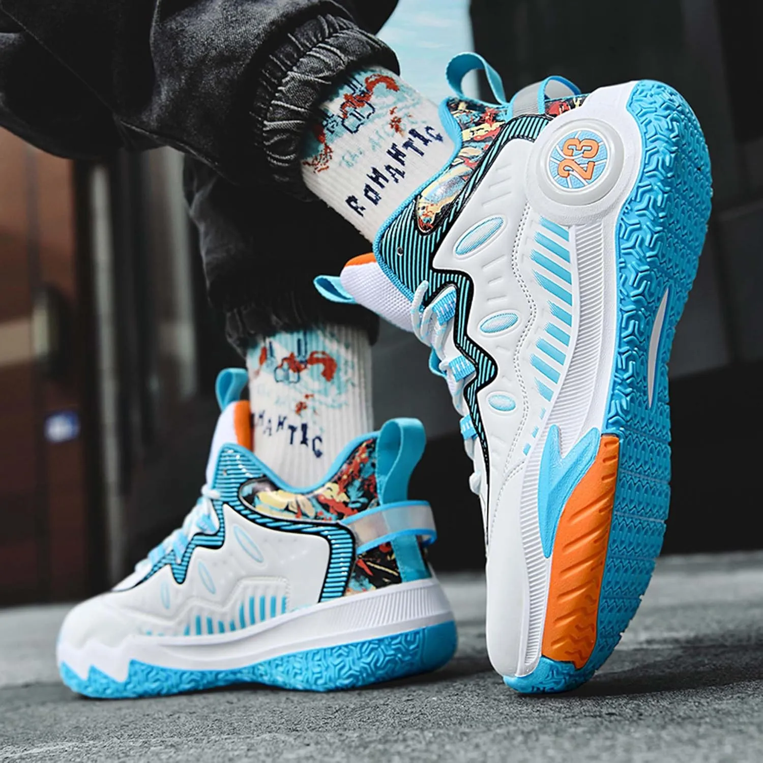 Mens and Womens Mid Top Lace Up Basketball Sneakers Non Slip and Breathable Running Shoes Wear Resistant Outdoor Travel Shoes Lightweight Carrying Fitness Training Shoes Badminton Sneakers