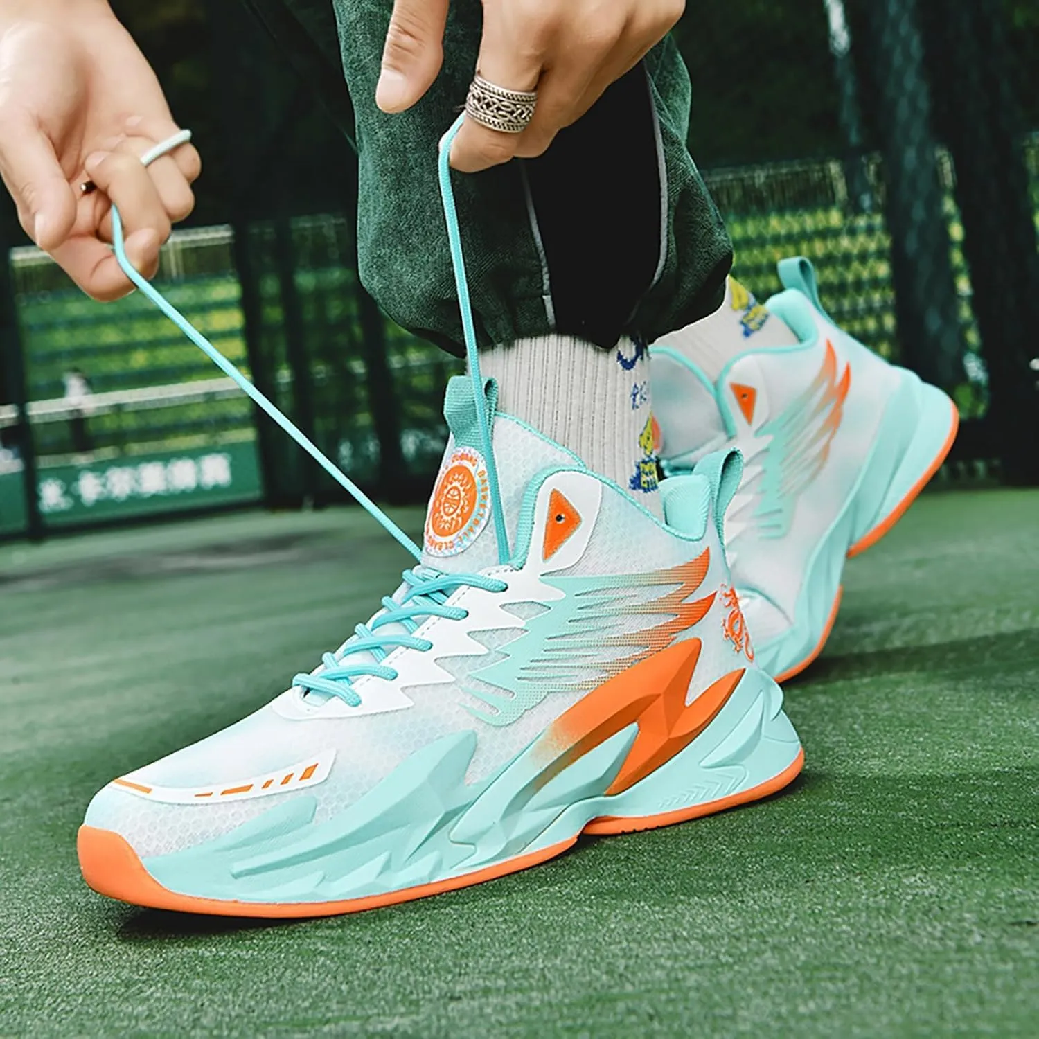 Men's Basketball Shoes Anti-Slip Breathable Womens School Training Running Shoes Fahsion Sneakers Comfortable Outdoor Gym Shoes