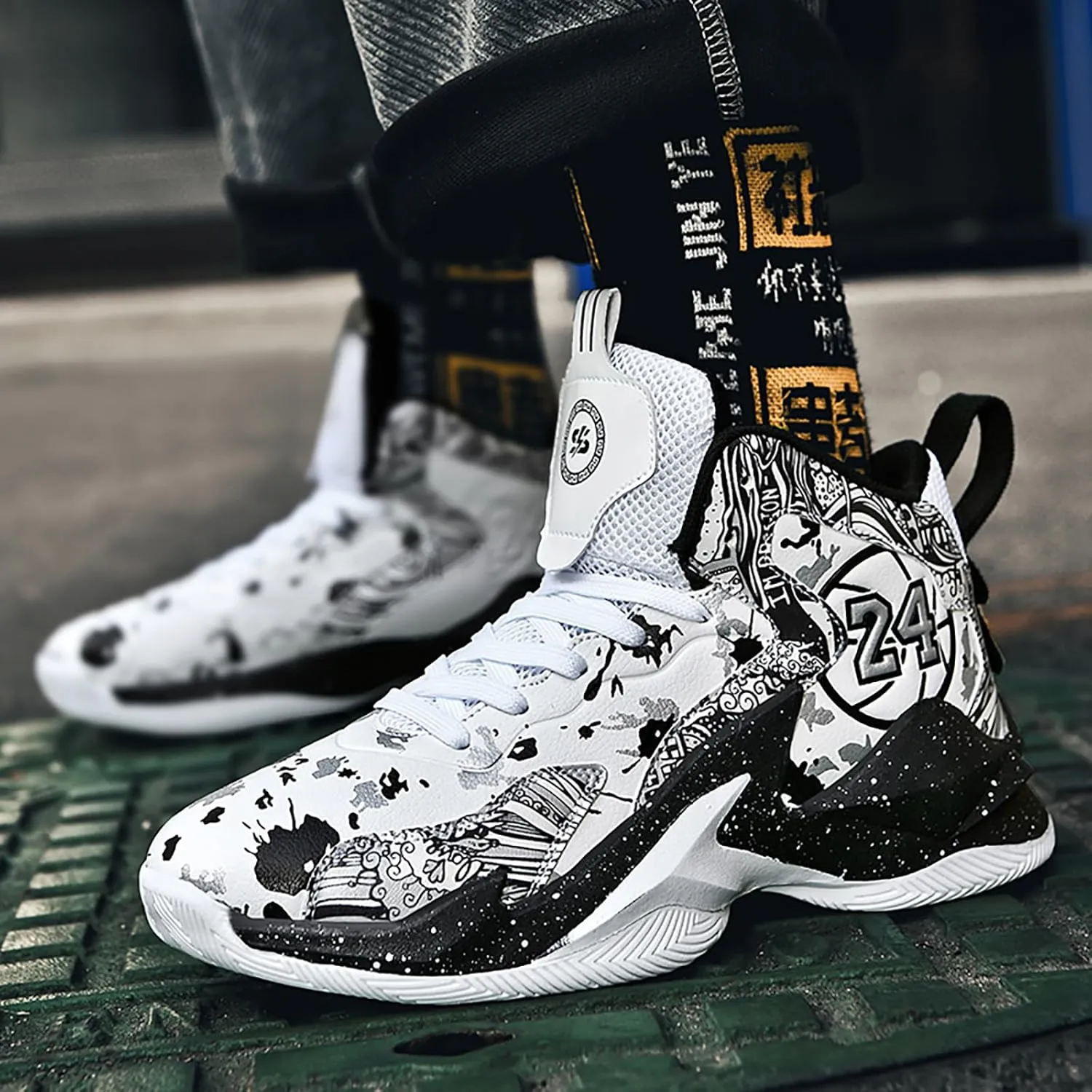 Men's Basketball Shoes No-Slip Breathable Outdoor Shoes Women's Fashion Graffiti Training Shoes