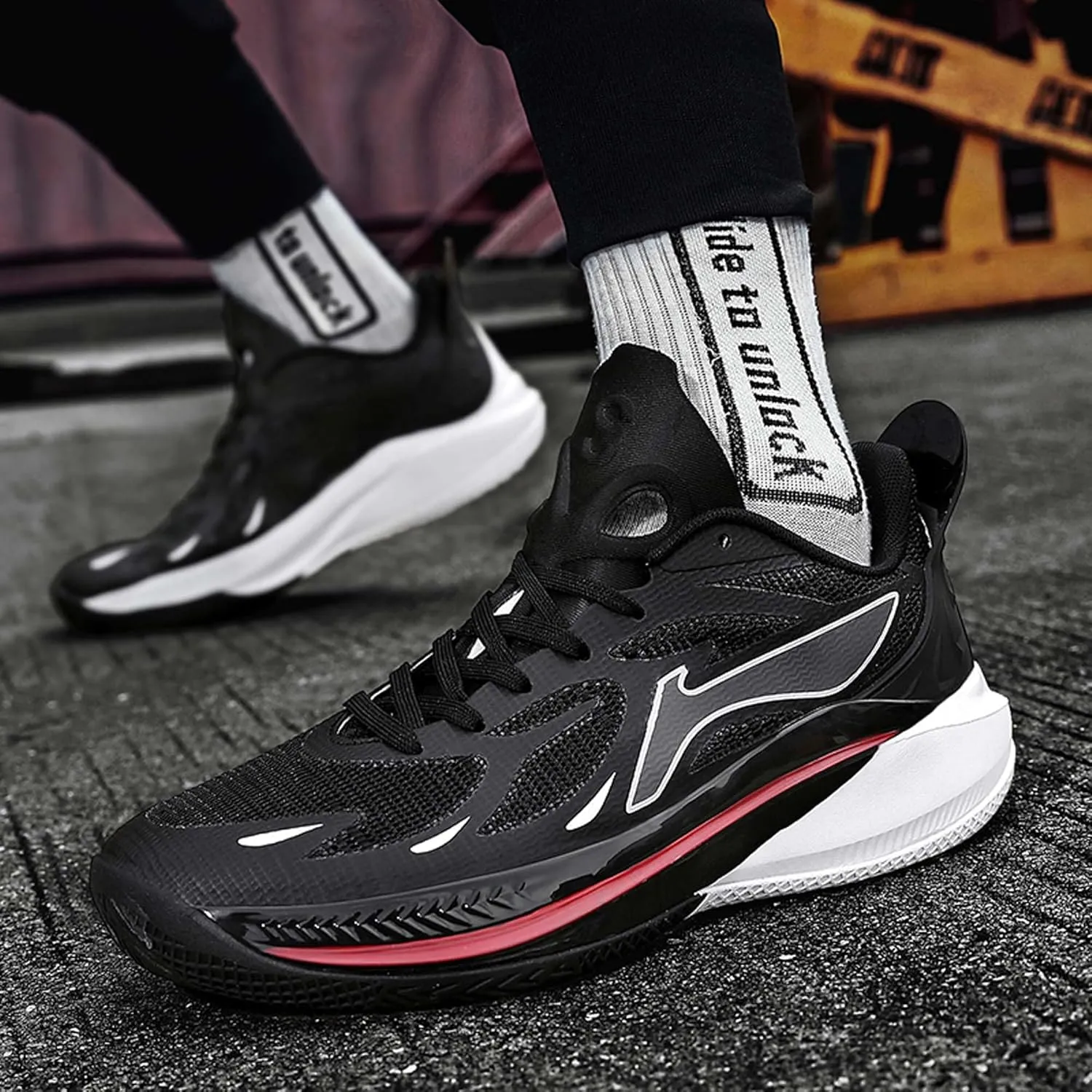 Men's Fashion Basketball Shoes Fashion Sneakers Breathable Mesh Casual Athletic Walking Shoes Non-Slip Wearable Training Sports Running Shoes