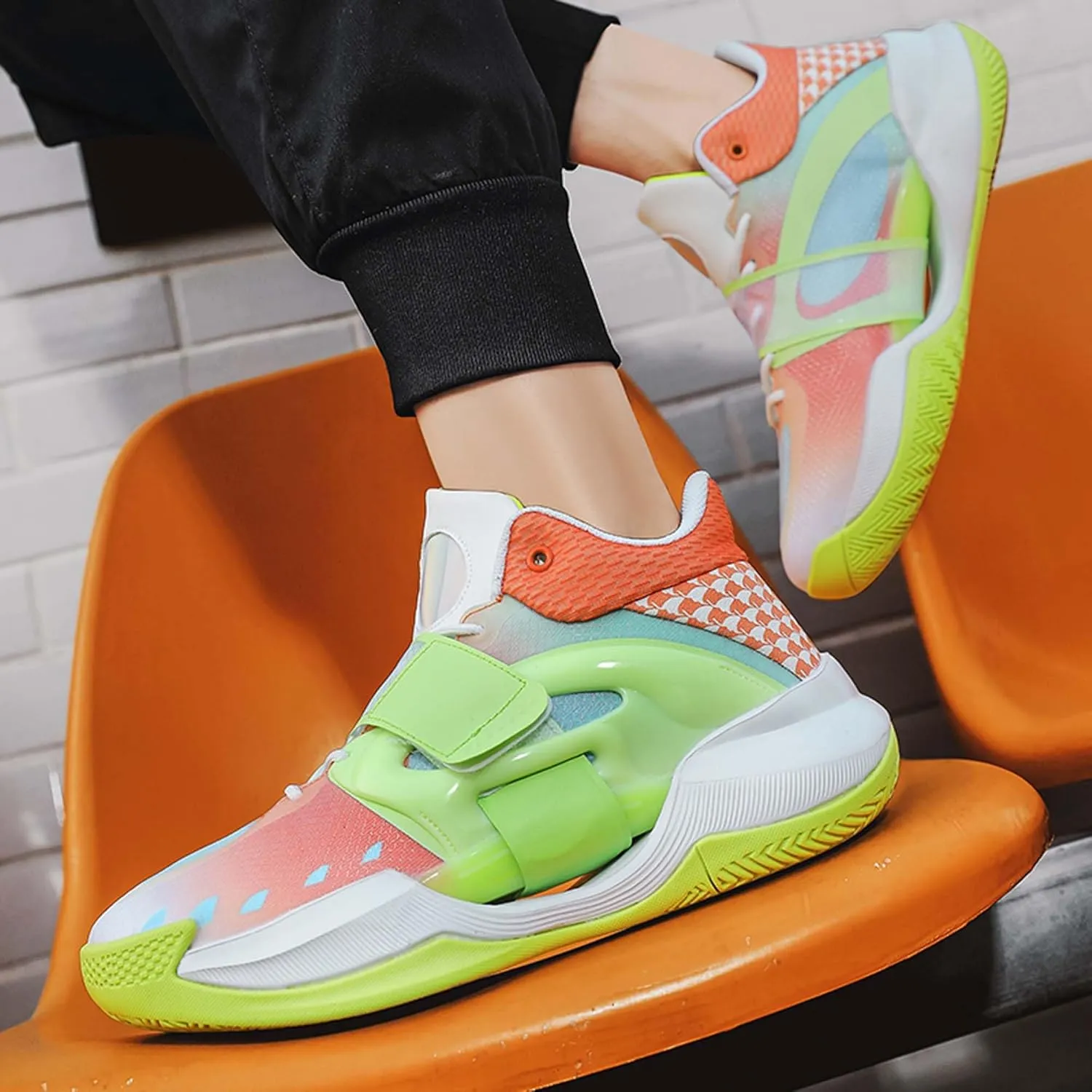 Men's Fashion Basketball Shoes Soft Sole Comfortable Sneakers Teenagers Breathable Anti-Slip Running Trainers Women's Basketball Sneakers Outdoor Casual Walking/Men's/Women's Shoes