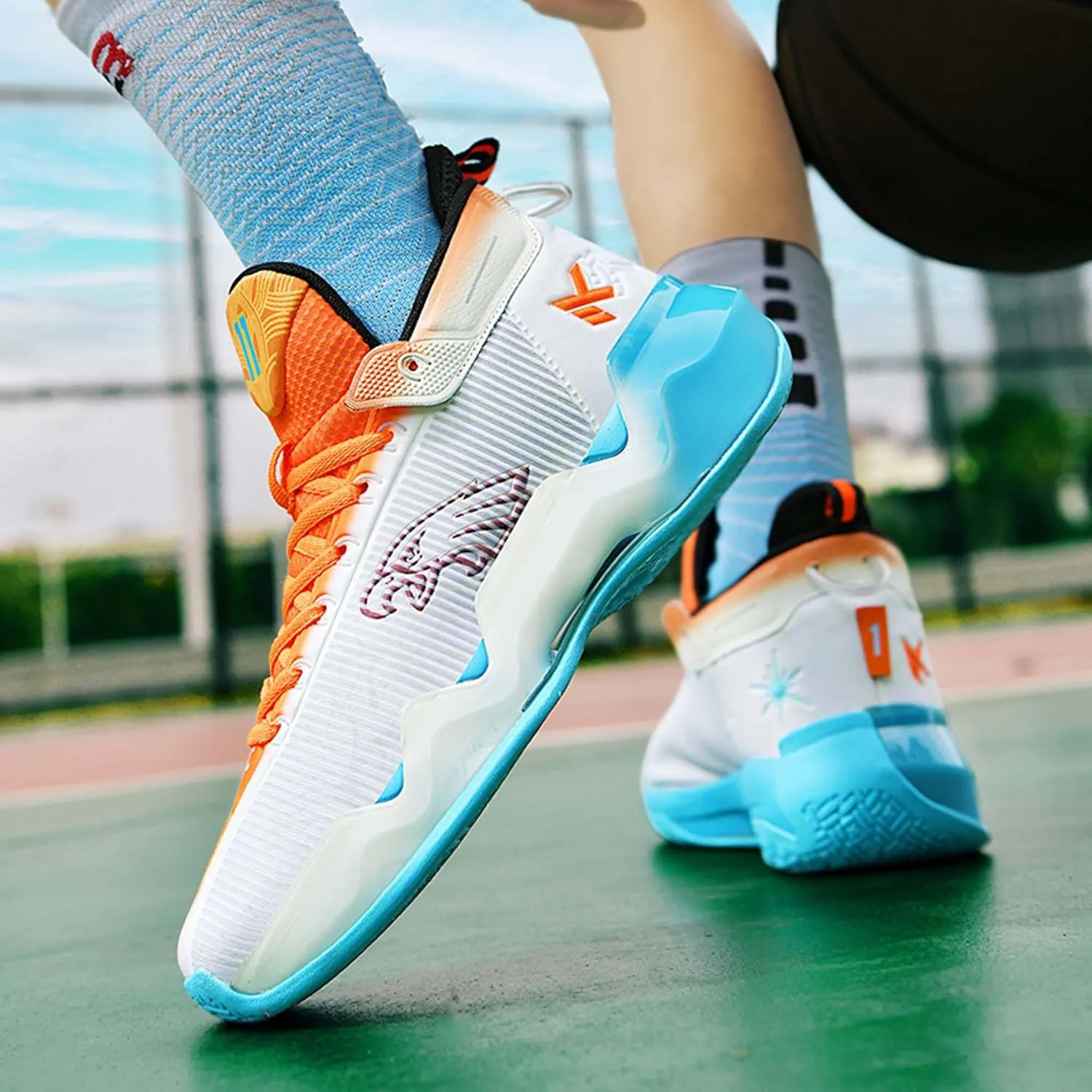 Men's Fluorescent Basketball Shoes Fashion Sneakers Indoor and Outdoor Basketball Game Training Shoes Women's Outdoor Fitness Running Shoes Men's High Top Basketball Shoes