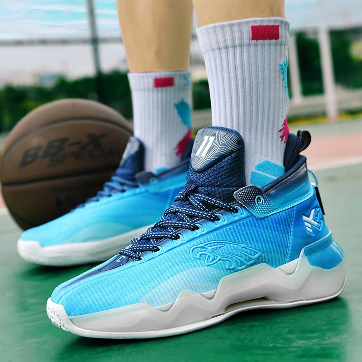 Men's Fluorescent Basketball Shoes Fashion Sneakers Indoor and Outdoor Basketball Game Training Shoes Women's Outdoor Fitness Running Shoes Men's High Top Basketball Shoes