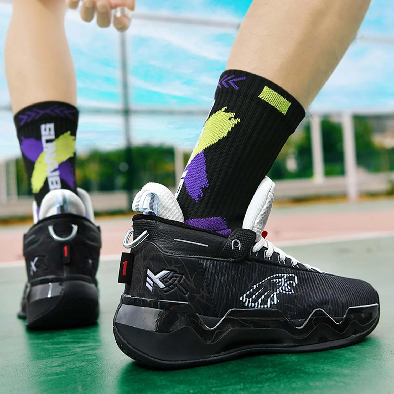 Men's Fluorescent Basketball Shoes Fashion Sneakers Indoor and Outdoor Basketball Game Training Shoes Women's Outdoor Fitness Running Shoes Men's High Top Basketball Shoes