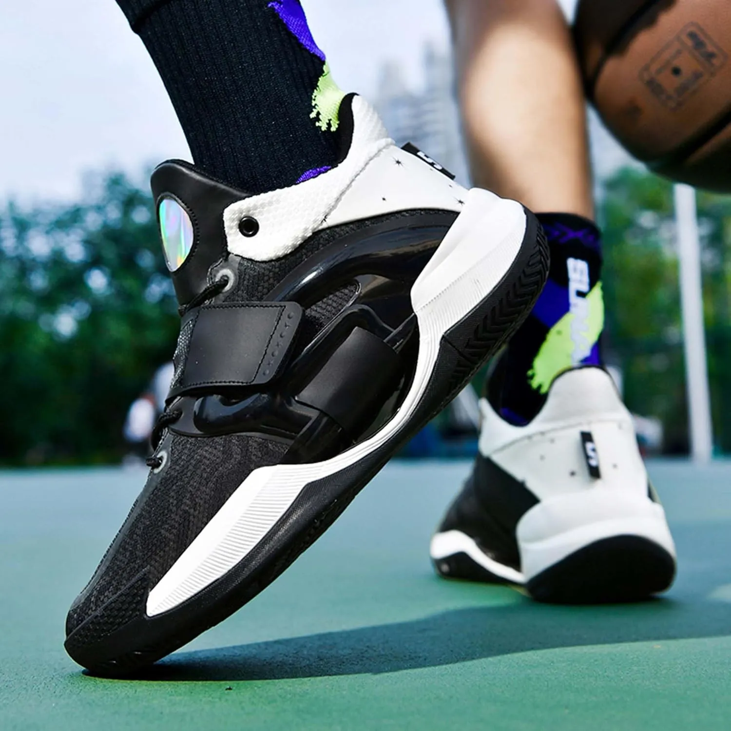 Men's Fluorescent Basketball Shoes Non-Slip Cushioning Youth Training Running Basketball Sneakers Comfortable Breathable Women's Fitness Tennis Basketball Sneakers