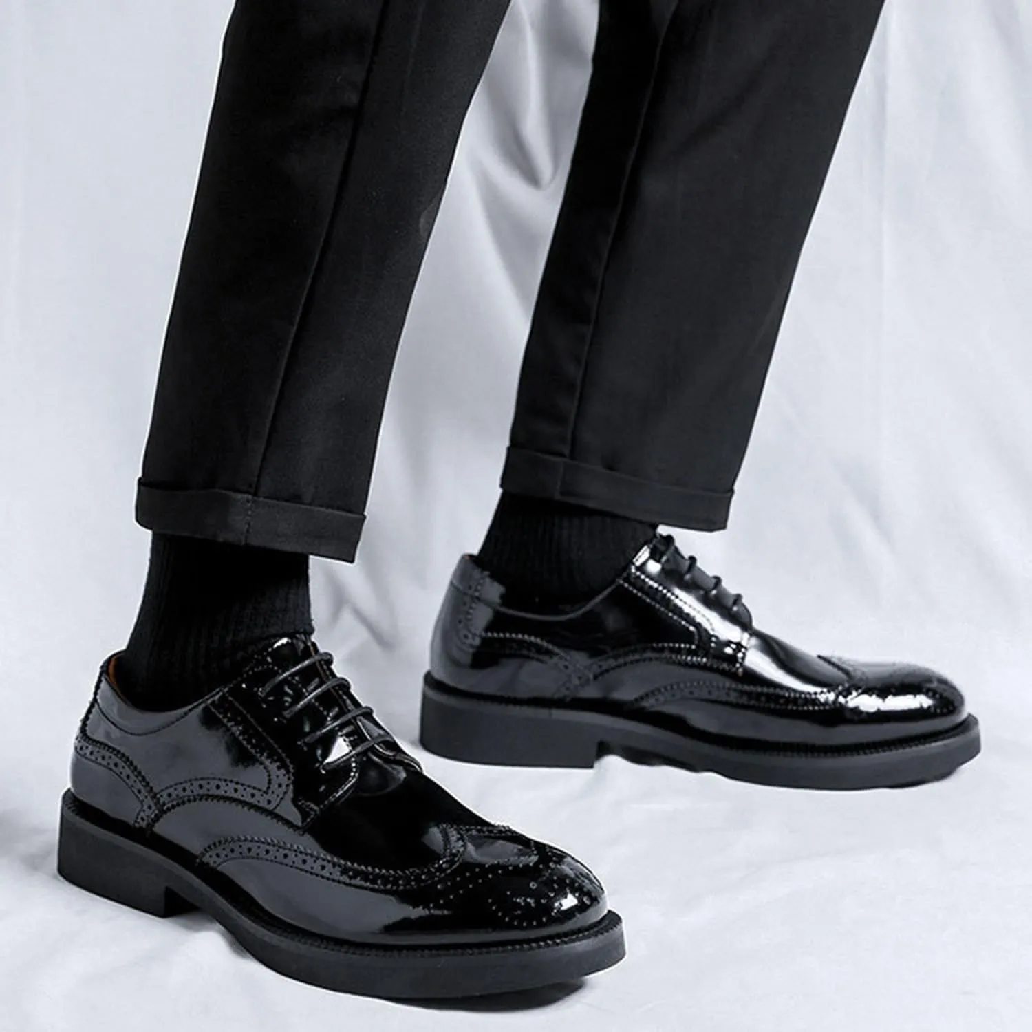 Men's Lace-ups Business Oxfords Formal Dress Shoes Black Patent Leather Brogue Derbys Shoes for Men