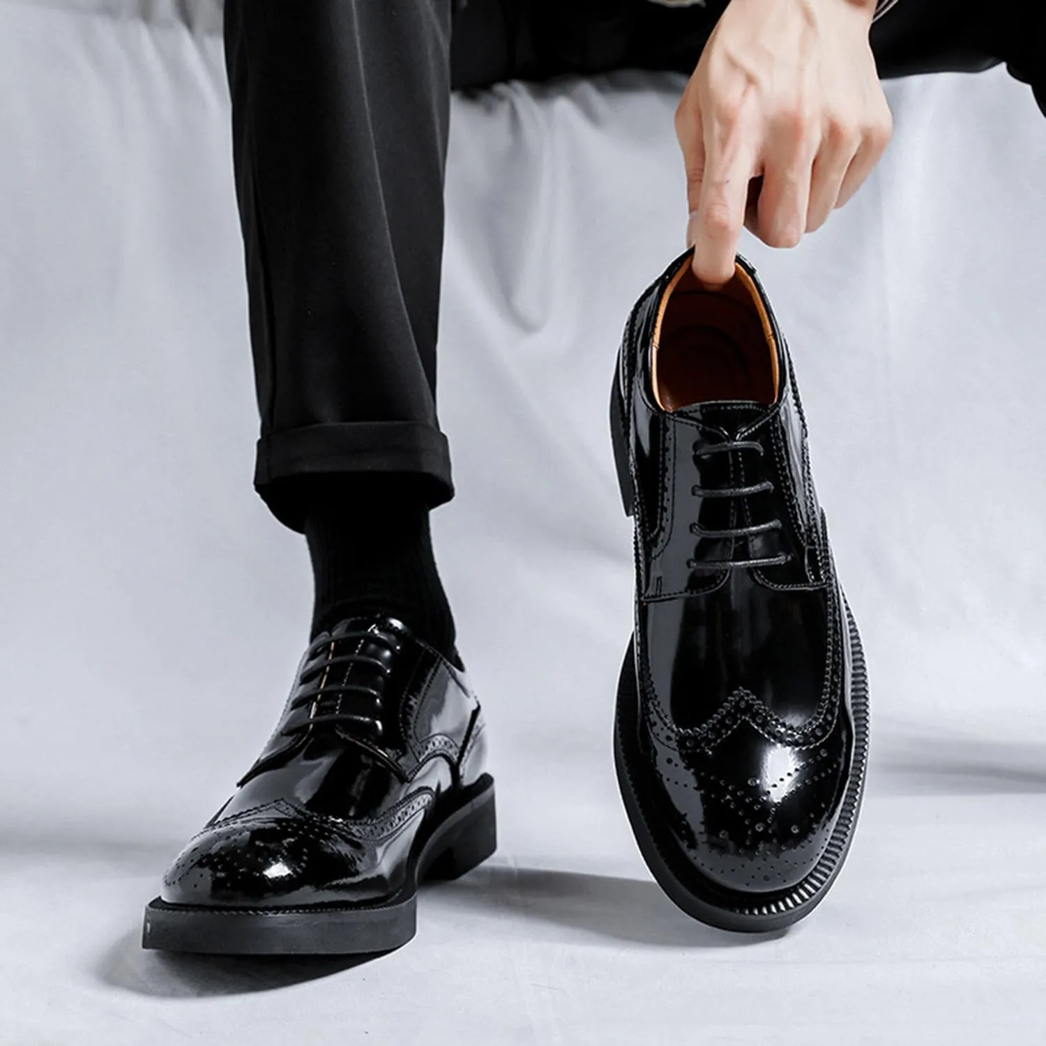 Men's Lace-ups Business Oxfords Formal Dress Shoes Black Patent Leather Brogue Derbys Shoes for Men