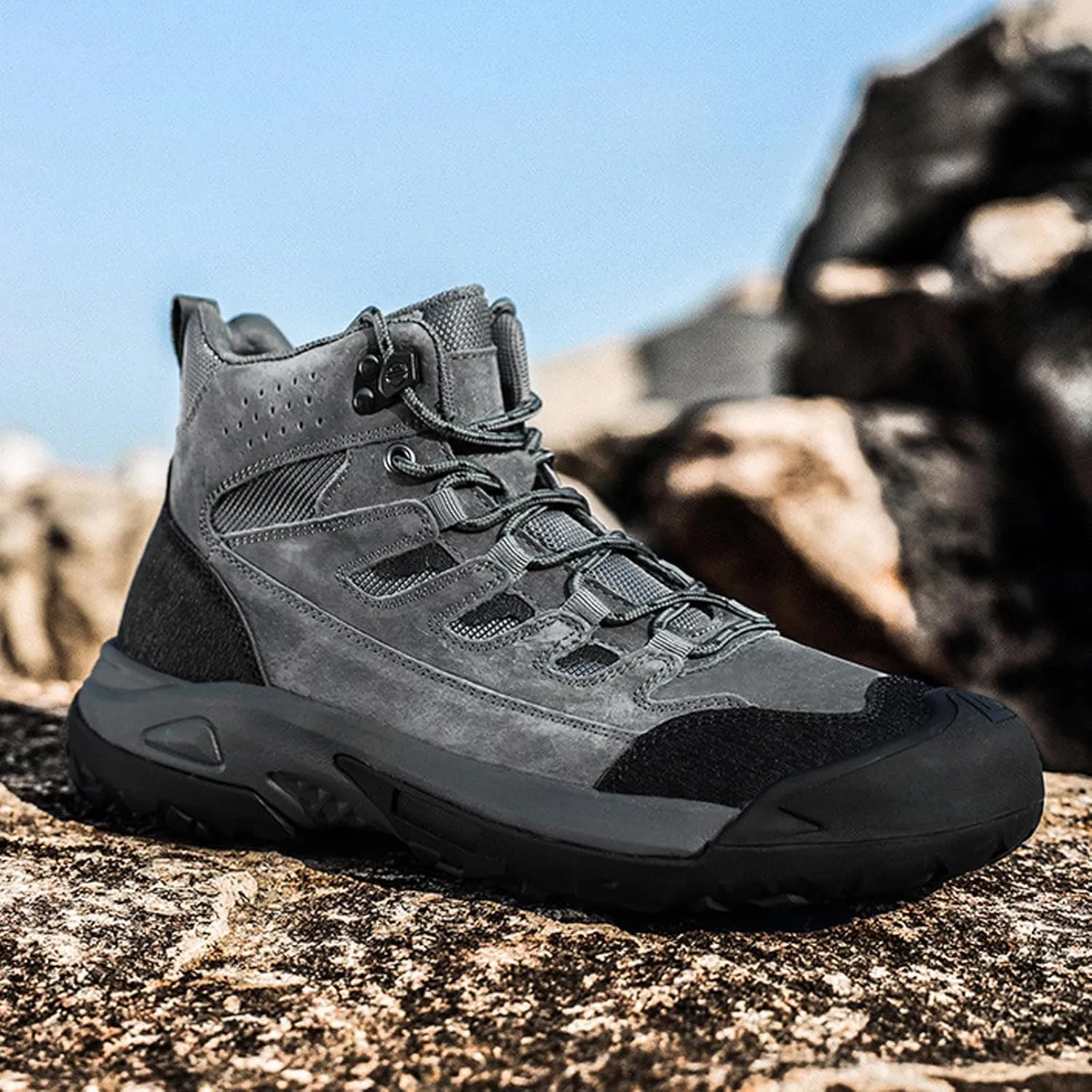 Men's Leather Suede Waterproof Hiking Ankle Boots Fall Winter Breathable Non-Slip Round Toe Lace-up Lug Sole Outdoor Chukka Boots for Walking Working Daily Wear