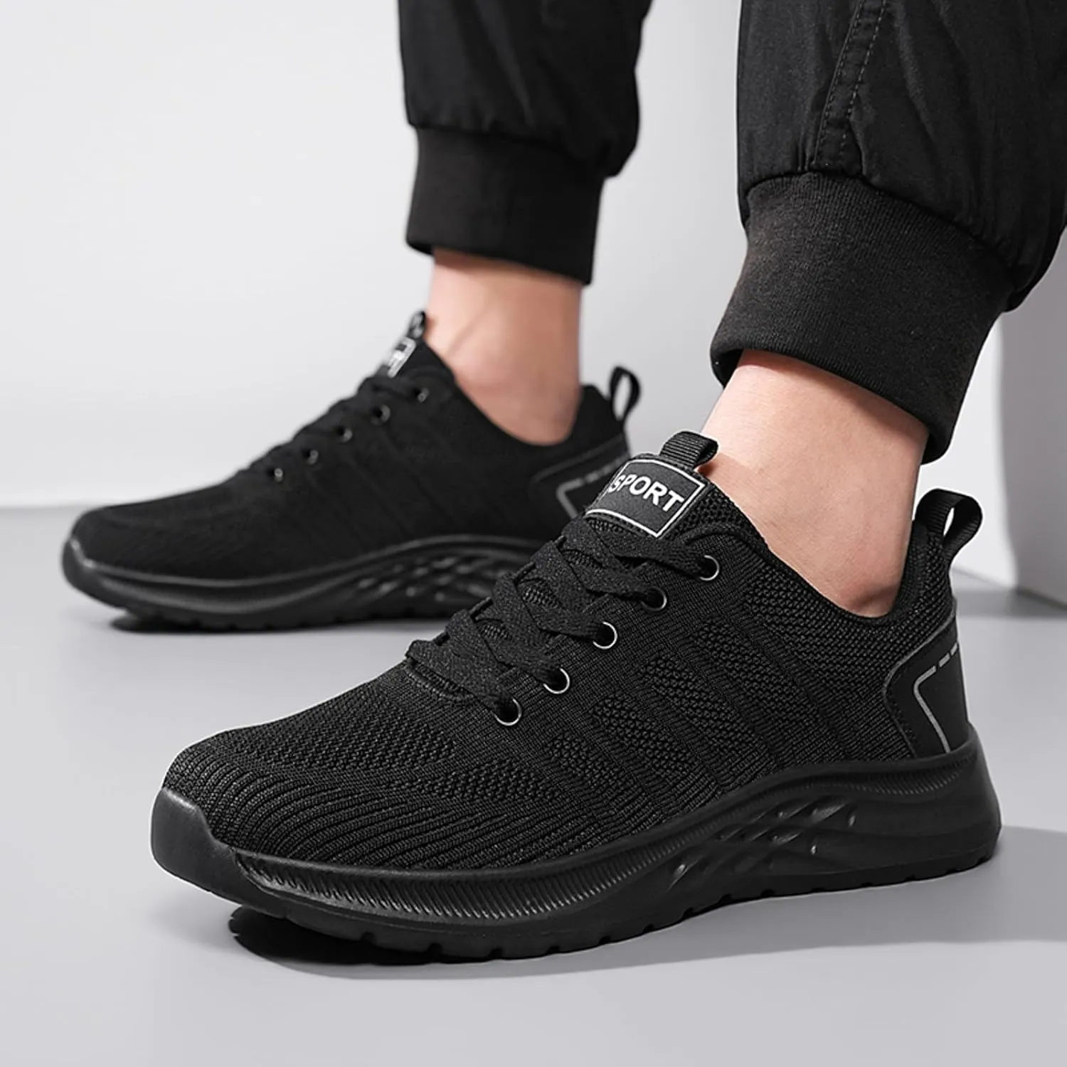 Men's Non Slip Barefoot Minimalist Shoes Lace Up Lightweight Breathable Fashion Sneaker Non Slip Walking Shoes
