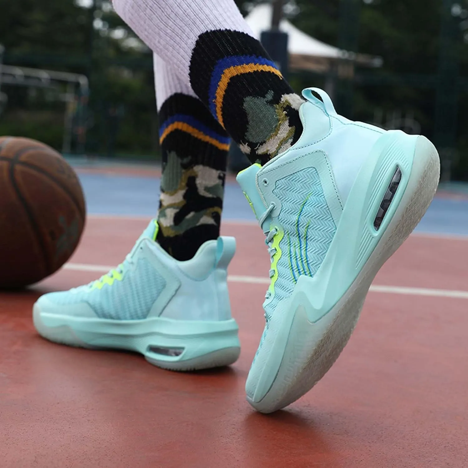 Men's Professional Basketball Shoes Indoor and Outdoor Non-Slip Cushioning Match Training Shoes Teenagers Breathable Running Shoes Women's Fashion Tennis Sneakers