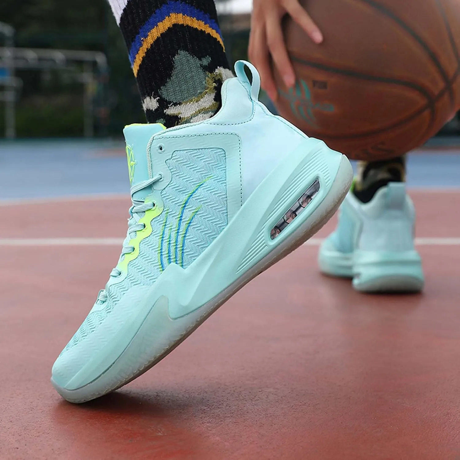 Men's Professional Basketball Shoes Indoor and Outdoor Non-Slip Cushioning Match Training Shoes Teenagers Breathable Running Shoes Women's Fashion Tennis Sneakers