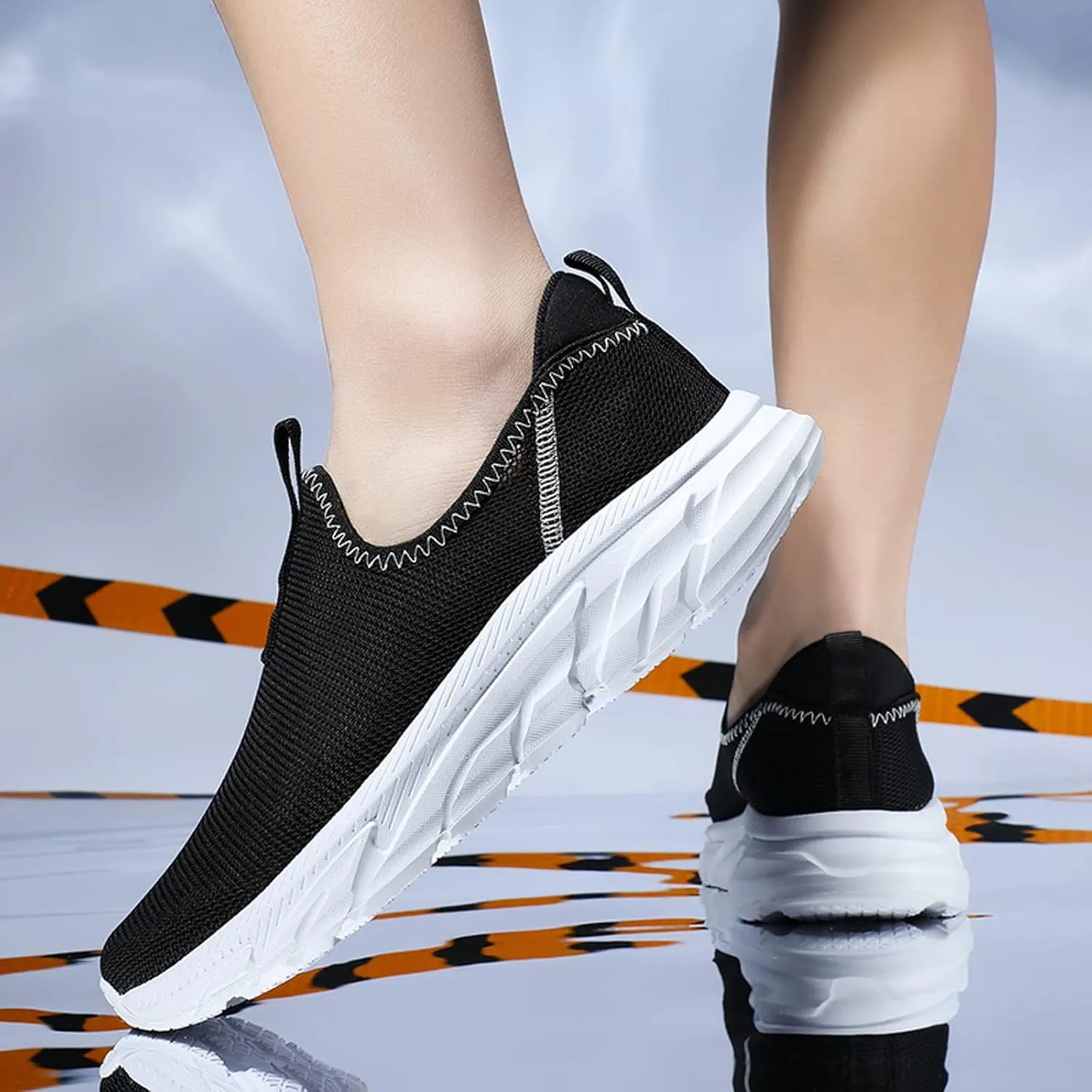 Mens Slip On Men Sports Shoes Fashionable Simple and Solid Color The New Pattern Summer Hollow Mesh Breathable