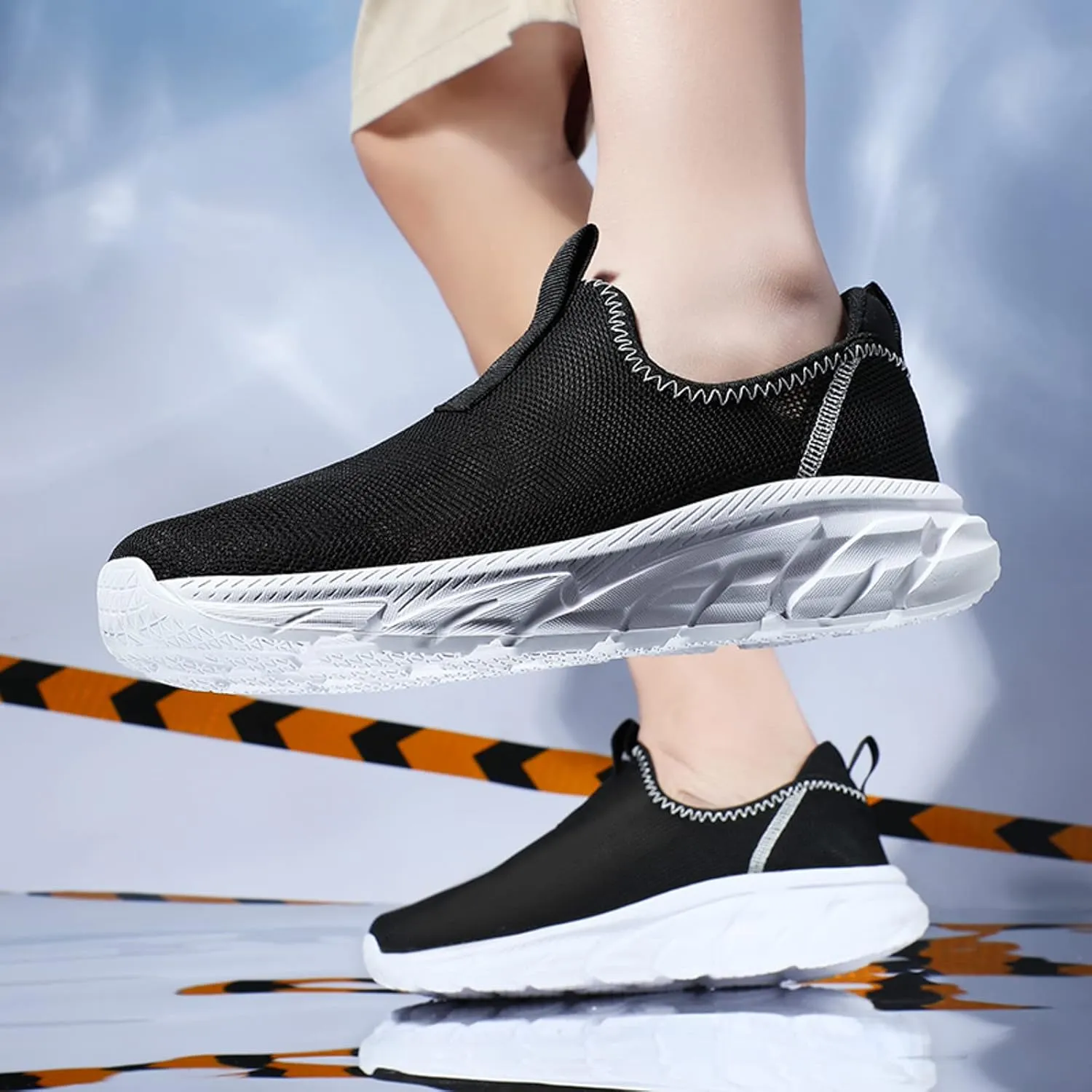 Mens Slip On Men Sports Shoes Fashionable Simple and Solid Color The New Pattern Summer Hollow Mesh Breathable