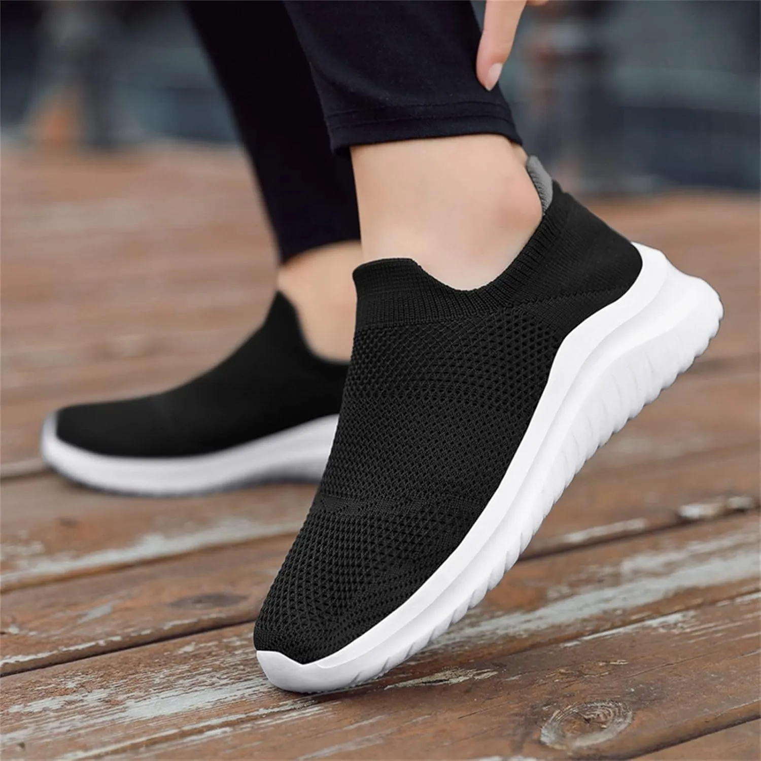 Men's Slip Shoes Sports Lace-up Breathable Casual Shoes Lightweight Versatile Fashion Men's