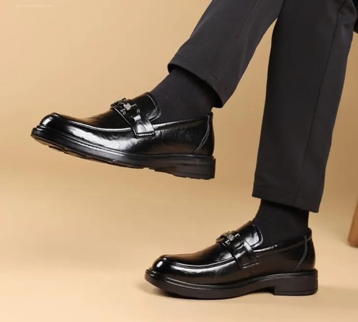 Men’s Wingtip Pointed Toe Oxfords Mens Slip-On Leather Dress Shoes Breathable Leather Brogue Shoes