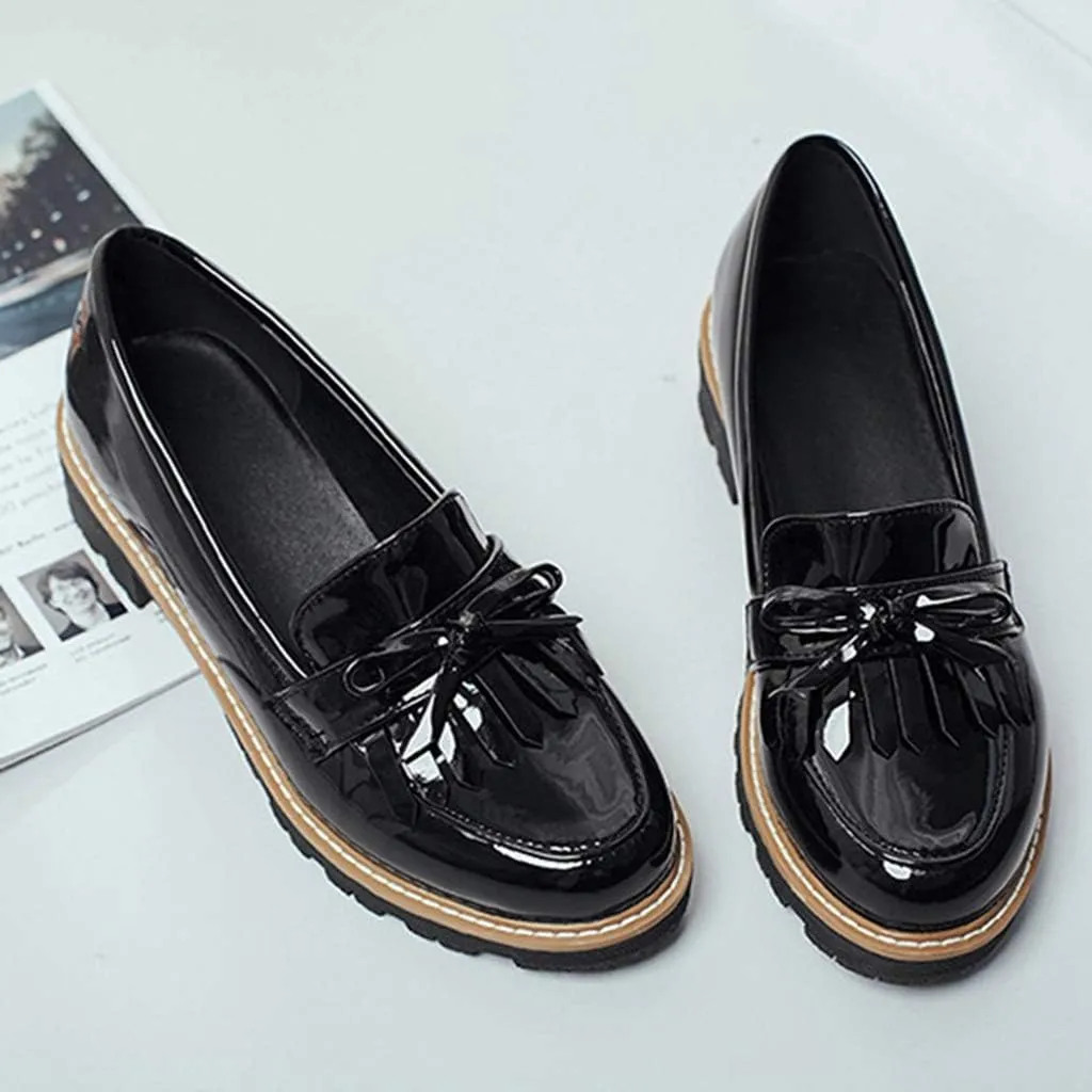 MIOKE Women's Classic Pearls Flat Penny Loafers Patent Leather Slip On Low Heel School Uniform Oxford Shoes