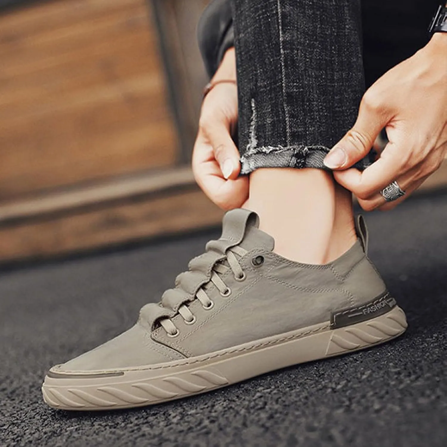 Outdoor Jogging Sneakers for Men Breathable Elastic Fly Woven Mesh Sneaker Memory Foam Versatile Shoes for Men