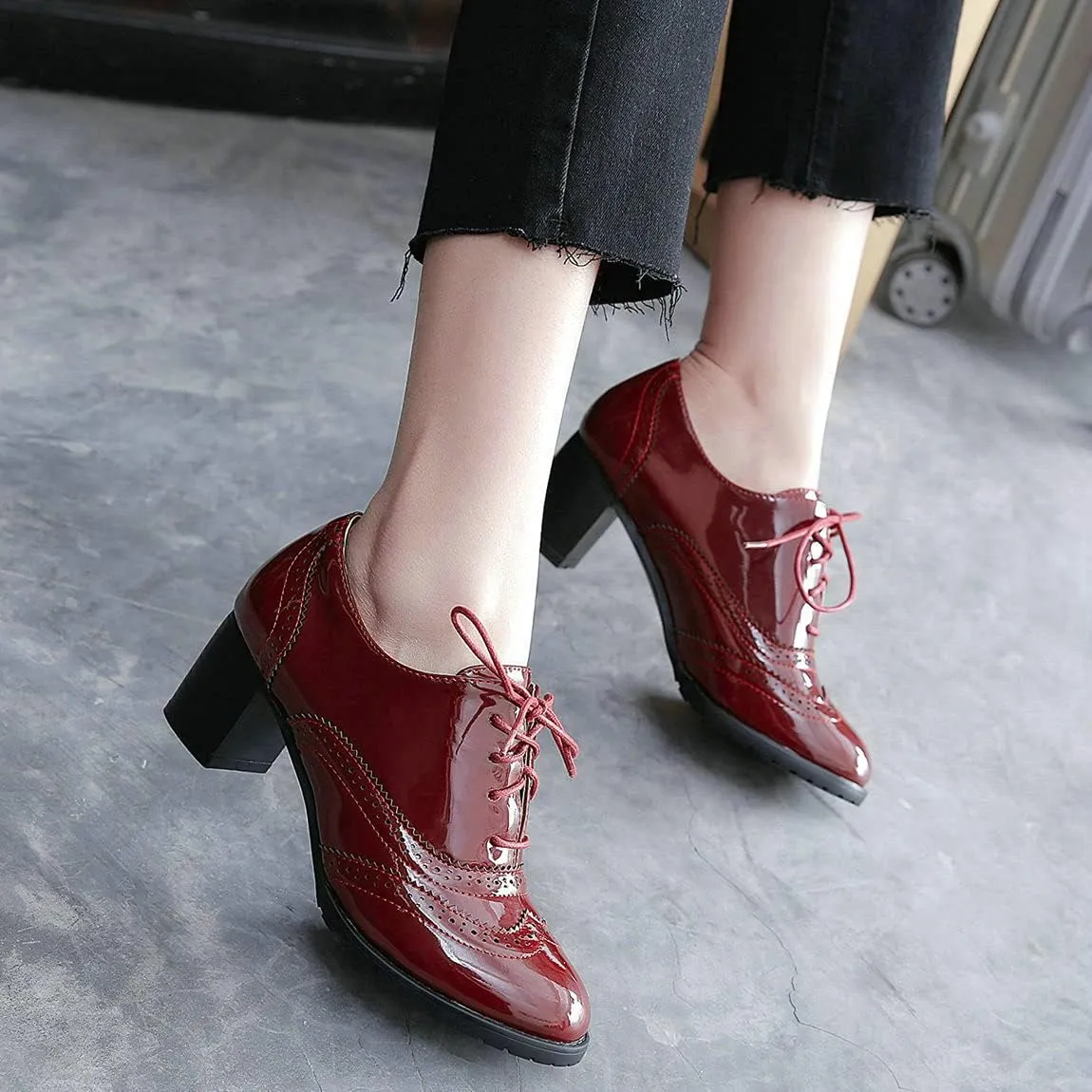 Trendenzy Womens Lace Up Wingtip Oxford Shoes Vintage Chunky Loafers Patent Block Heel Pump