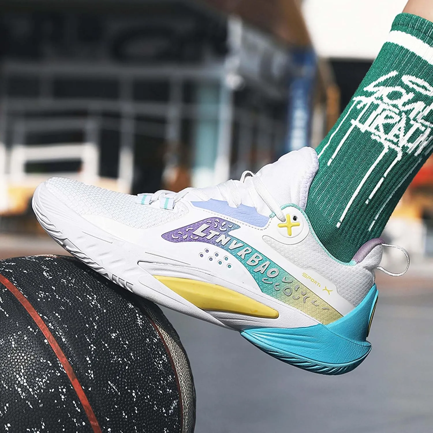 Unisex Fashion Basketball Shoes Breathable Mesh Sneakers Street Personalized Trend Basketball Sneakers Indoor and Outdoor Anti-Slip Cushioning Running Training Shoes