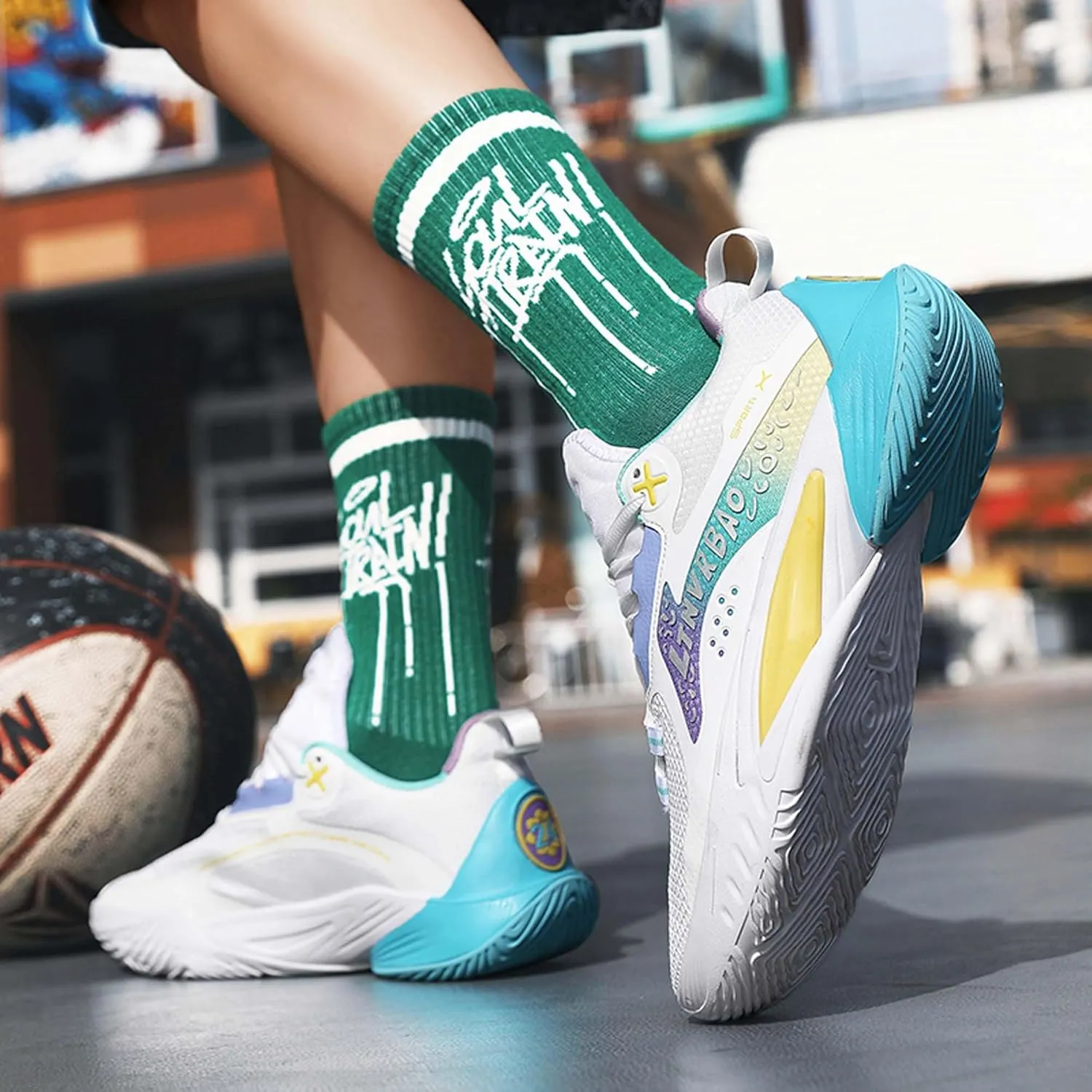 Unisex Fashion Basketball Shoes Breathable Mesh Sneakers Street Personalized Trend Basketball Sneakers Indoor and Outdoor Anti-Slip Cushioning Running Training Shoes
