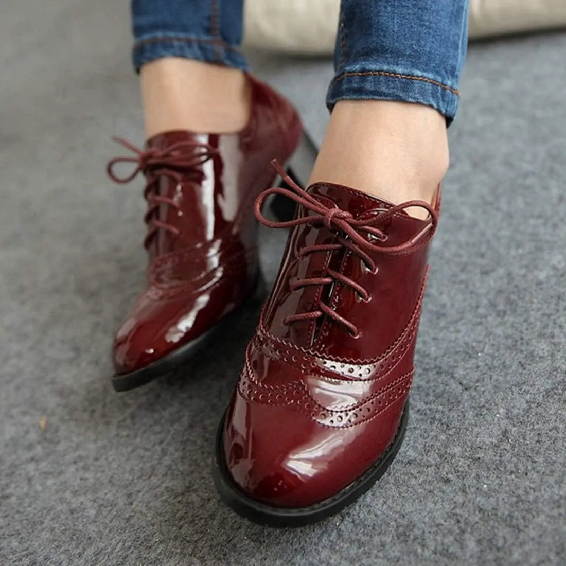 VOKLIN Women's Vintage Lace Up Pump Oxfords Brogues Wingtip Patent Leather Chunky Block Mid Heel Dress Shoes
