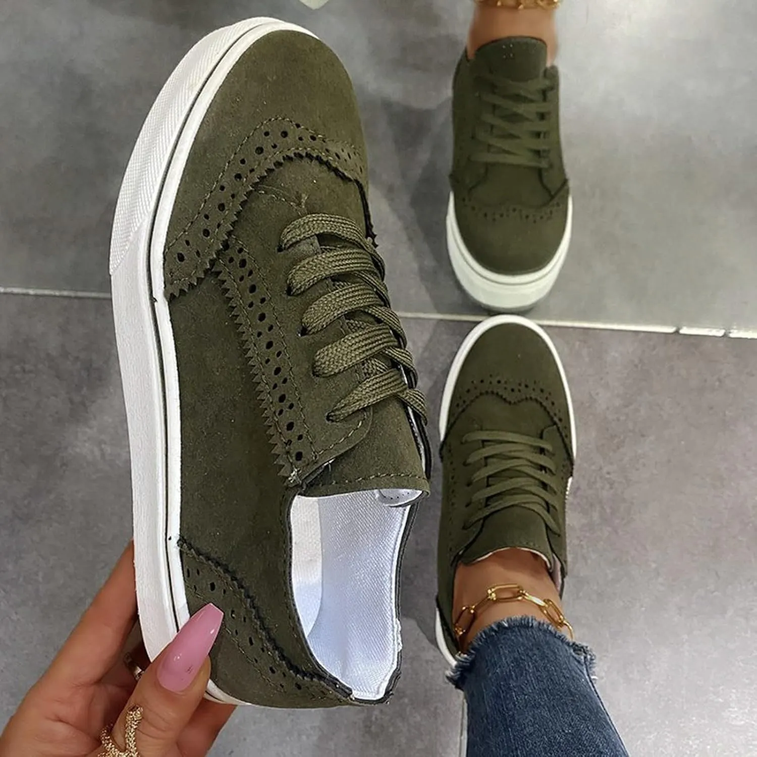 Women's Canvas Casual Shoes Slip On Lace Up Slip On Cushioned Footbed Jogging Tennis Sneakers Breathable Comfy Lightweight Walking Soft Platform Shoe for Gym Travel Daily Wear