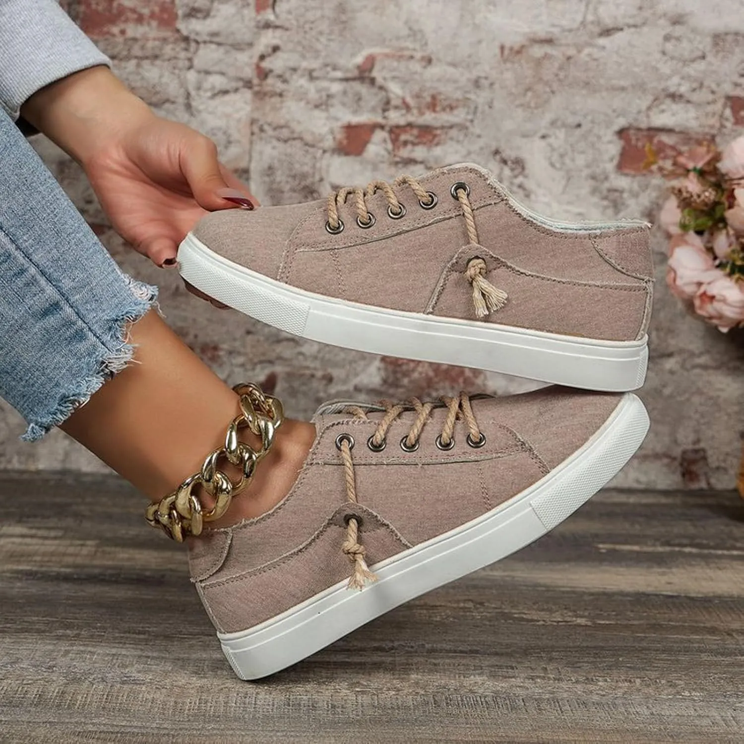 Women's Fashion Casual Shoes Lace Up Retro Canvas Boat Shoe Outwear Comfortable Air Cushioned Walking Sneakers Tennis Skate Jogging Non Slip Orthopedic Ladies Footwear for Daily Wear