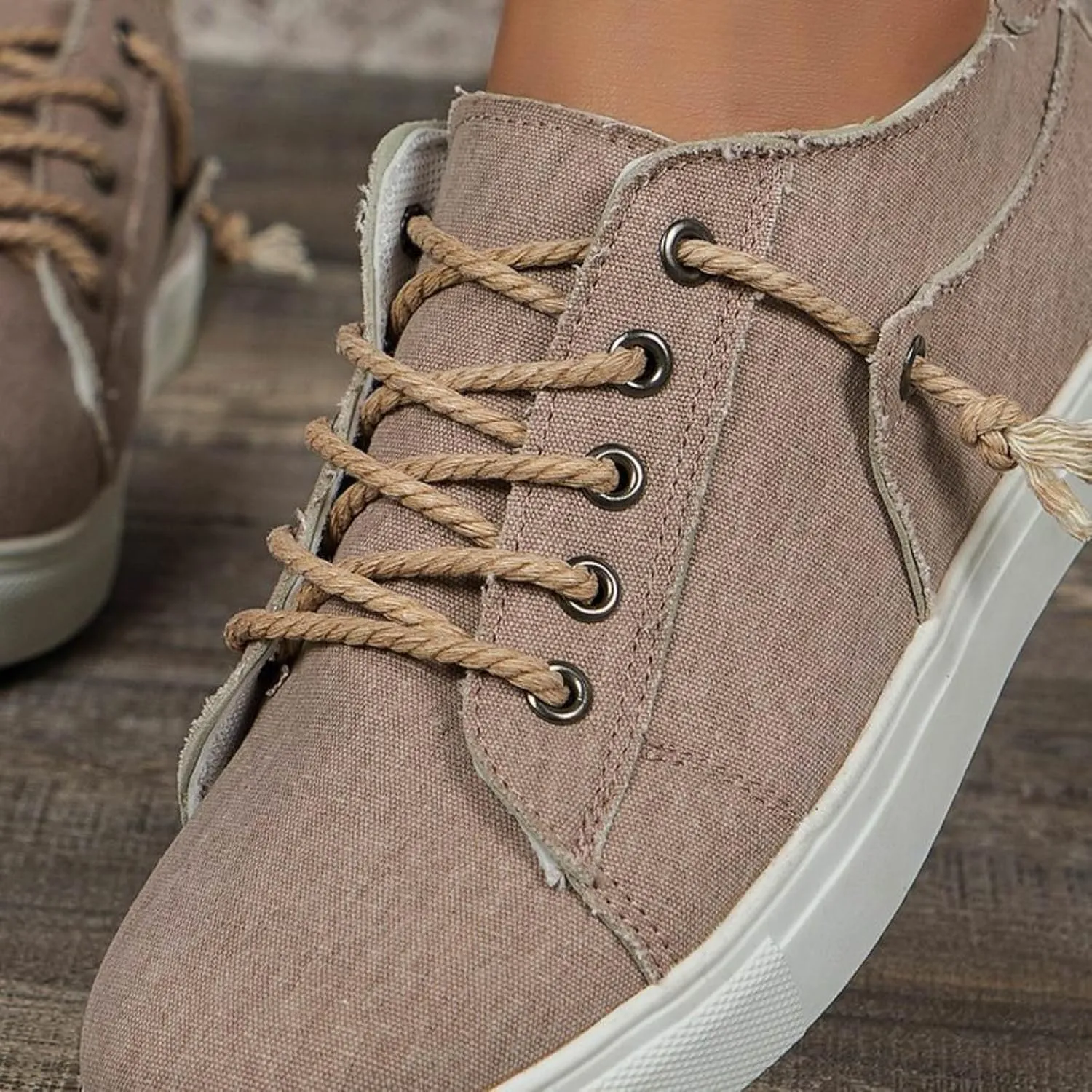Women's Fashion Casual Shoes Lace Up Retro Canvas Boat Shoe Outwear Comfortable Air Cushioned Walking Sneakers Tennis Skate Jogging Non Slip Orthopedic Ladies Footwear for Daily Wear